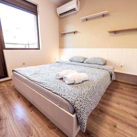 Bright 1Bdr Apartment With A Balcony Sófia Exterior foto