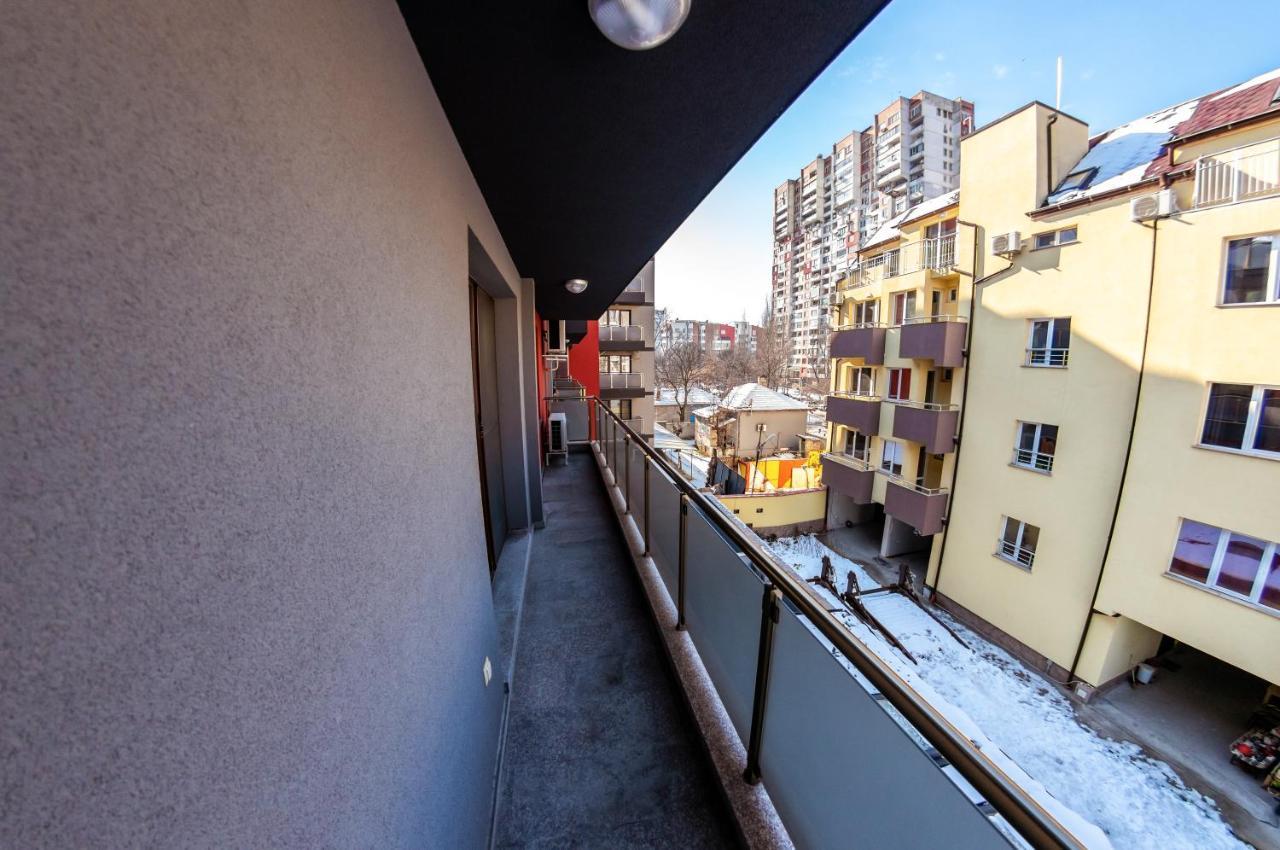Bright 1Bdr Apartment With A Balcony Sófia Exterior foto